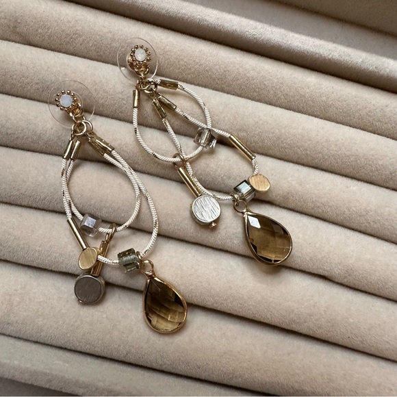 Vintage Jewelry - Unique long tear drops earrings✅